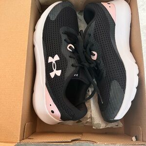 Under Armour Surge 3 Black Sneakers